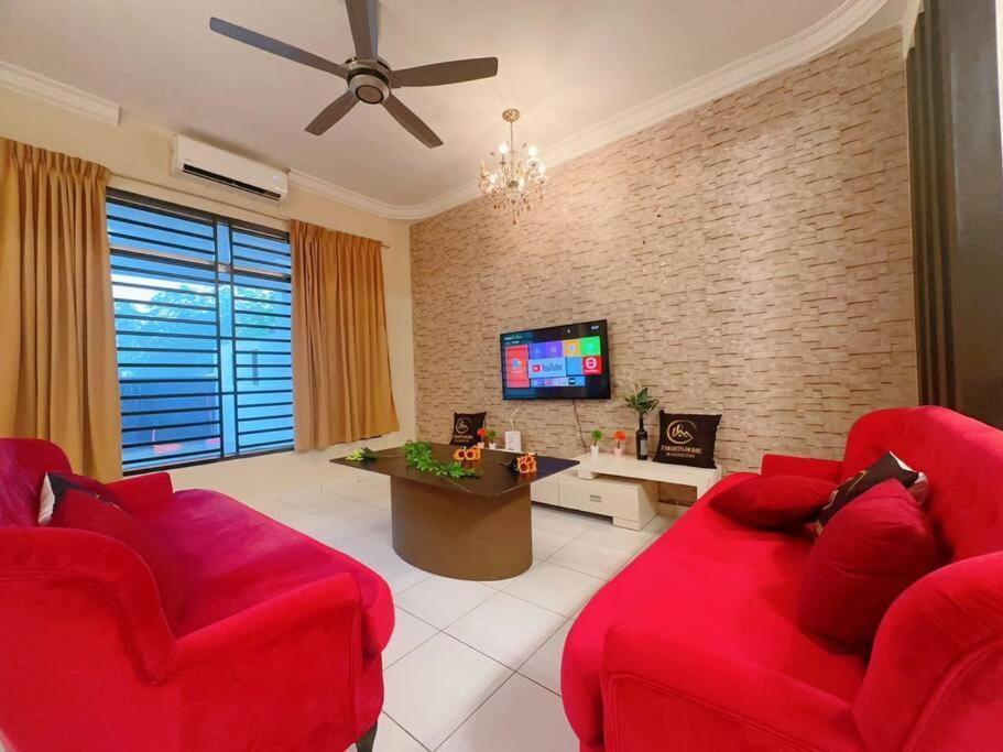 A21 Tebrau Austin 12 * Johor Bahru